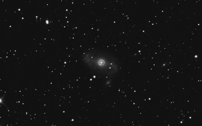 NGC1343 и ее кольцо.