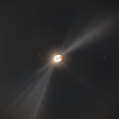 Bloody Moon ( magnitude 0.75 )