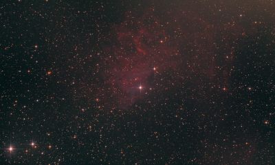 IC 405 ("Туманность пламенеющей звезды")