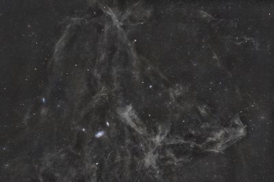 группа галактик в созвездиях Большая Медведица и Жираф, в тч галактики Мессье 81 (Галактика Боде) и Мессье 82 (Галактика Сигара) и межзвездная пыль