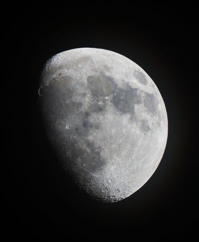 Moon (color)