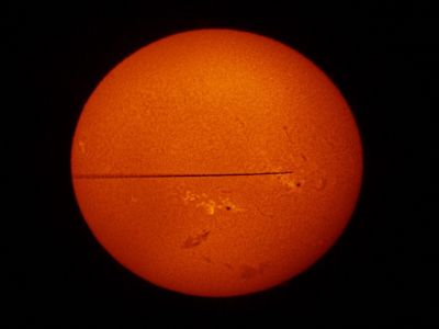 Hydrogen Sun and trace of the plane