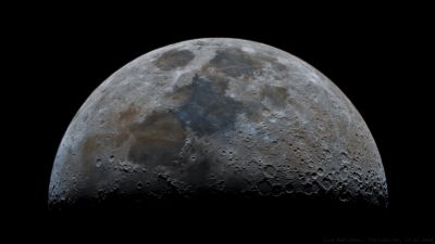 Луна в усиленных цветах.