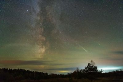 Млечный путь и  комета C/2023 A3 (Цзыцзиньшань-ATLAS