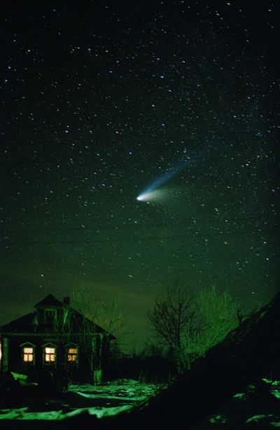 Комета Хейла-Боппа. Вид из деревни.