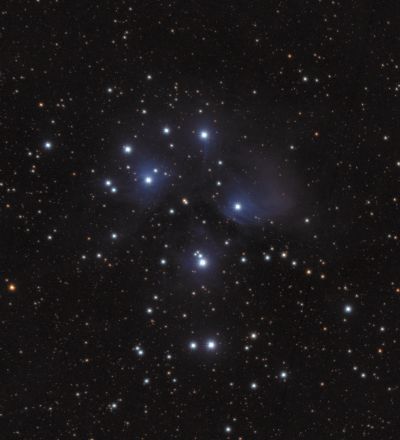 M45 Звёздное скопление Плеяды