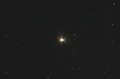 Галактика призрак Мираха (NGC 404)