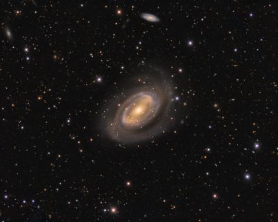 NGC4725