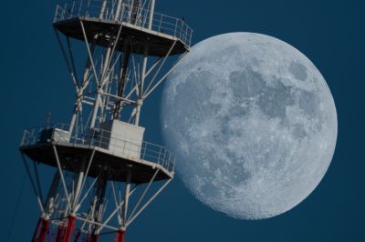 Луна и телебашня-Березники 9 мая