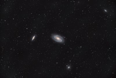 M81 Galassia di Bode (Bode Galaxy), M82 Galassia Sigaro (Starburst Galaxy), NGC 3077 Galaxy 