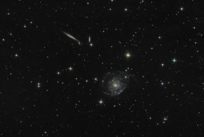 Группа галактик Холмберг 124 ( NGC2805 )