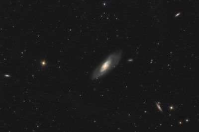 M106