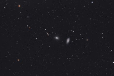 Трио Дракона (NGC 5981, NGC 5982, NGC 5985)