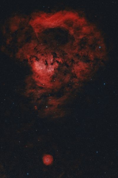 NGC 7822 & Малая розетка.  Вместе знак ?