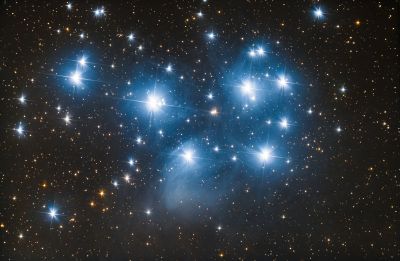 M45 — Плеяды