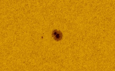 2017.09.16 Sun AR2680 (2 frames animation)