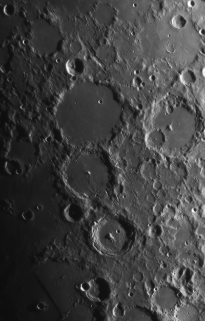 Луна 12.05.2019. Кратеры Ptolemaeus, Alphonsus, Arzachel. Мозаика из 3 снимков.