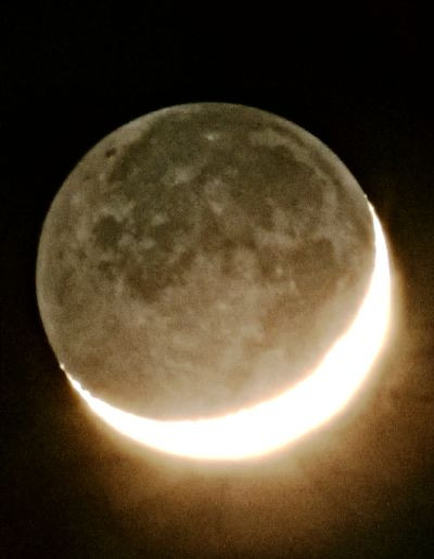 Earthshine on the Moon - Astrophotography
