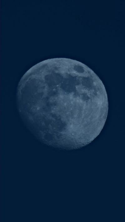 The Moon in daylight - Astrophotography