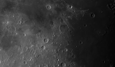 Луна. Борозды: Гигин и Аридея. кратеры:  Юлий цезарь, Агриппа, Годен, Менелай, Манилий, Уккерт, Триснеккер,  Ладе, Хоррокс. 