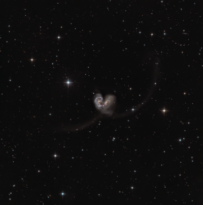 Галактики Антенны (NGC 4038/NGC 4039)