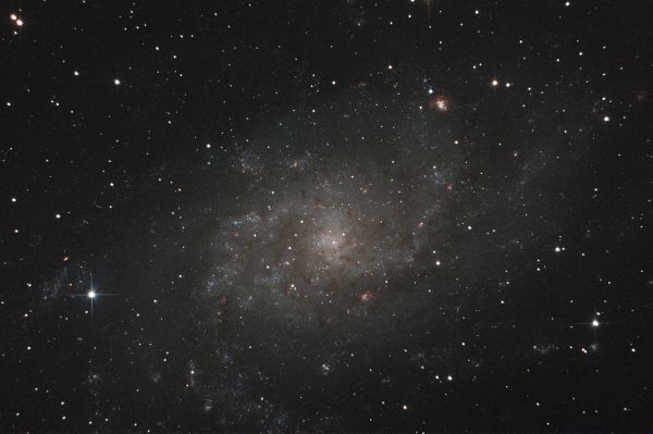 Galaxy M33 in Triangulum with L-Pro under the Moon - Astrophotography