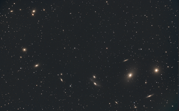 The chain of galaxies 