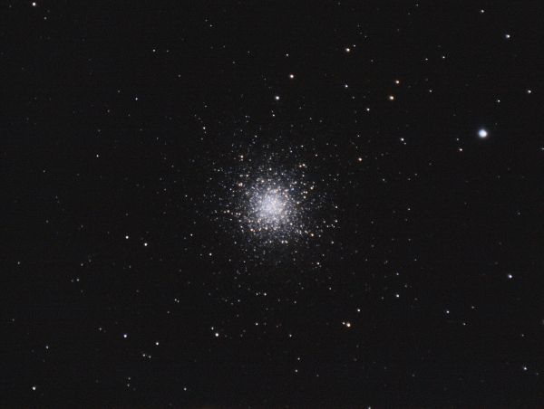 M13 - globular cluster in Hercules - Astrophotography