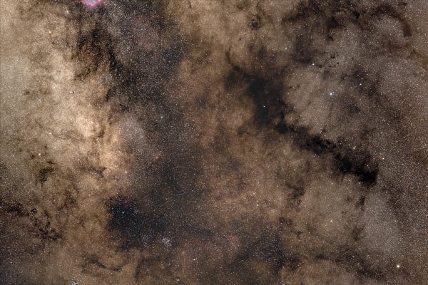The Milky Way and dark nebulae - Astrophotography