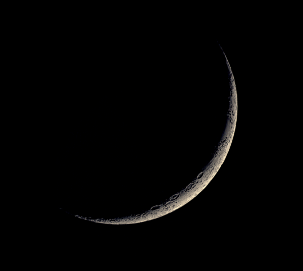 • Moon 01.07.22 • - Astrophotography