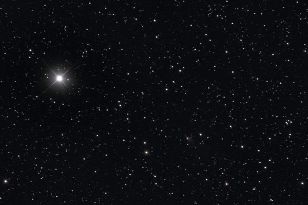 260P/McNaught (magnitude 11.6) and the star Theta Persei (magnitude 4.1) - Astrophotography