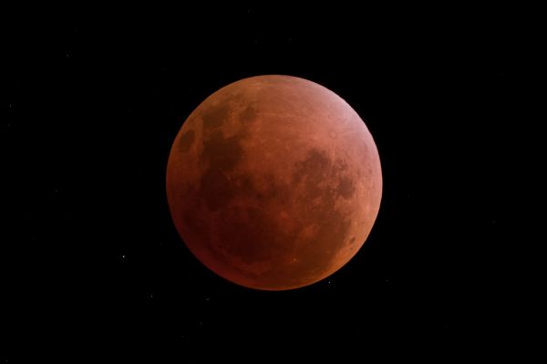 Maximum phase of the total lunar eclipse - Astrophotography