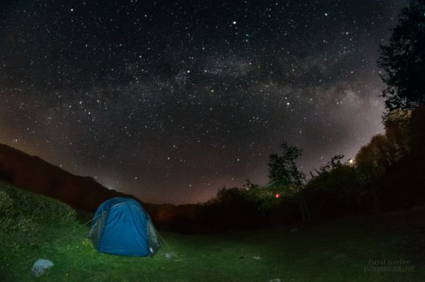Night under the starry abyss - Astrophotography