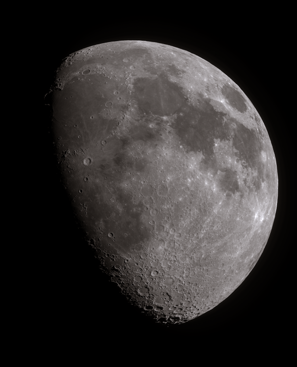May Moon on the ninth day, through an 80 mm refractor. - Astrophotography