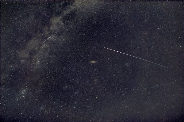 Andromeda Galaxy during the Perseid meteor shower - Astrophotography