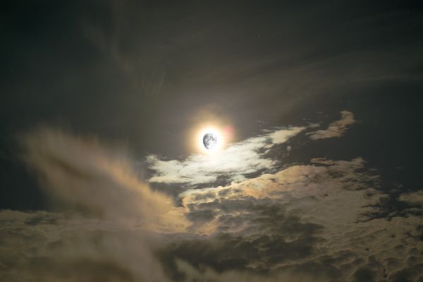 The Moon in HDR - Astrophotography