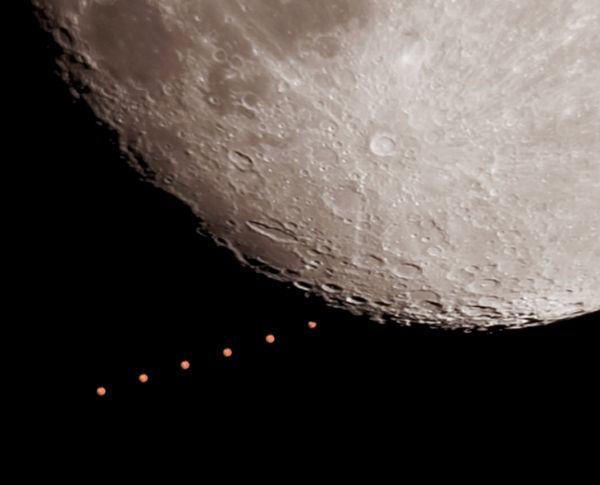 Lunar occultation of Mars. Dynamics - Astrophotography