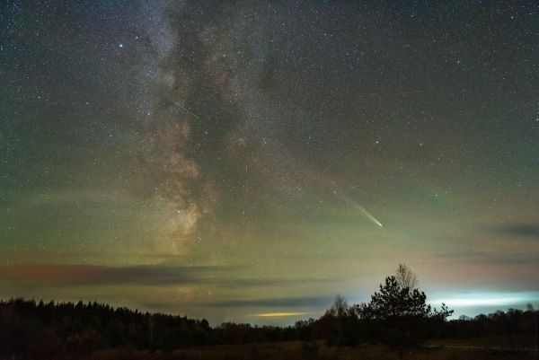 Milky Way and comet C/2023 A3 (Zijinshan-ATLAS) - Astrophotography