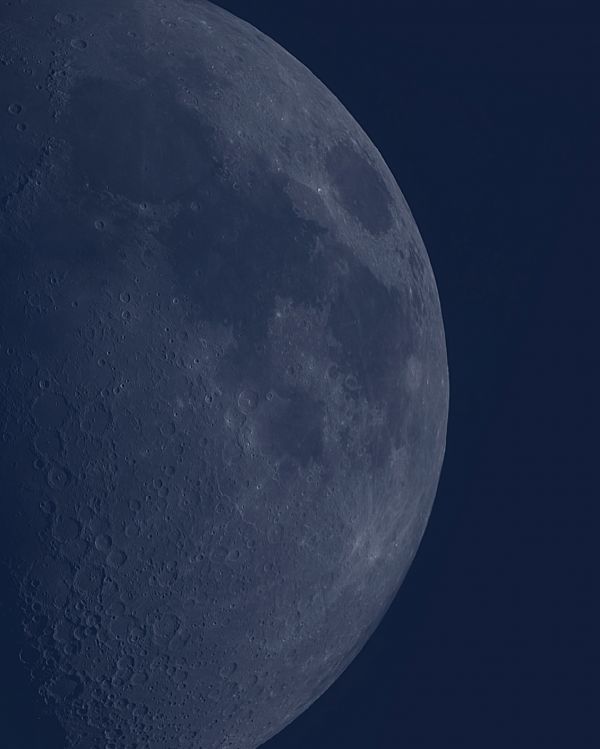 The Moon in daylight - Astrophotography