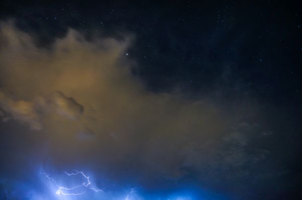 Lightning and stars - Astrophotography