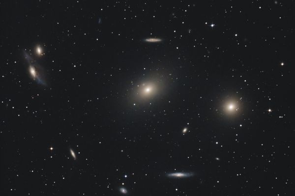 Central region of Markarian's Chain (NGC 4438, M86, M84, and others) - Astrophotography