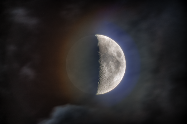 The Glow of Selene - Astrophotography