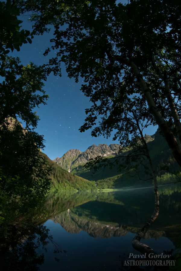 A bright, moonlit July night at Lake Kardyvach. - Astrophotography