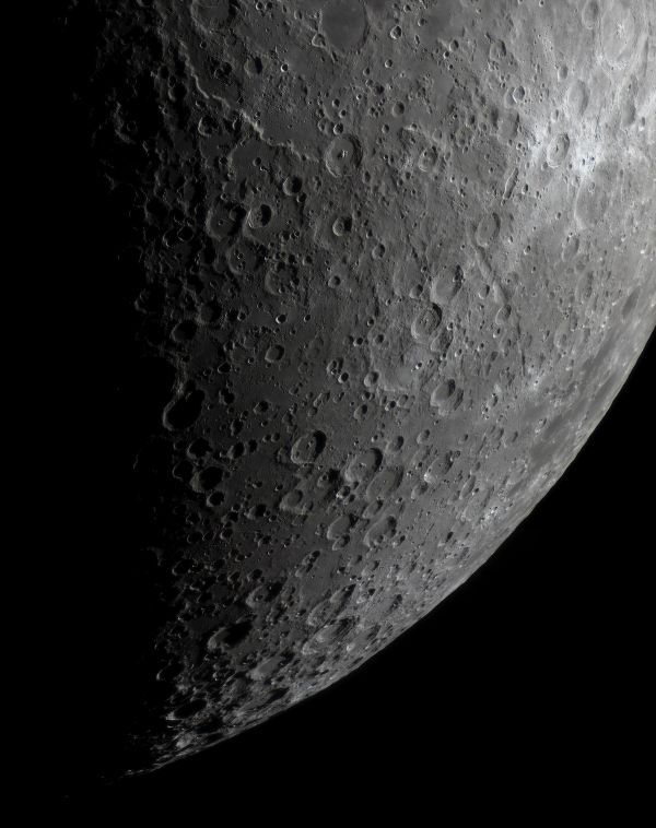 The Moon near the southern pole. - Astrophotography