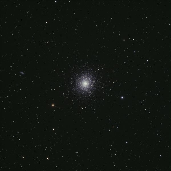 M13 - globular cluster in Hercules - Astrophotography