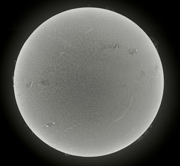 The Sun 15-04-23 invert - Astrophotography