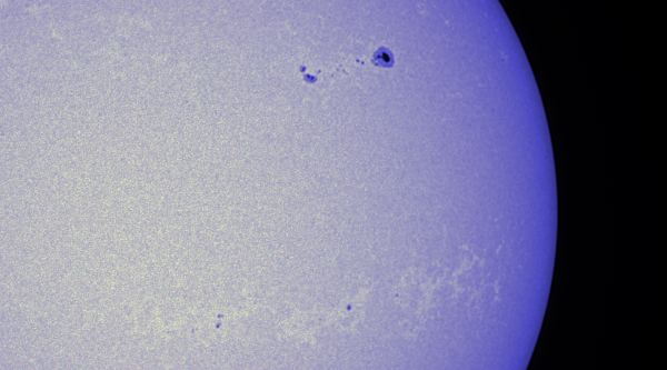 Sunspot groups 21.04.2023 No. 3282 (top) and No. 3281 (bottom) with active regions. - Astrophotography