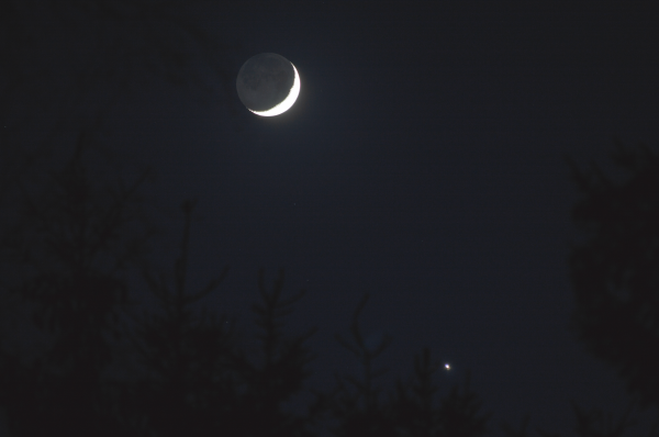 Conjunction of the Moon and Venus on 23.04.2023 - Astrophotography