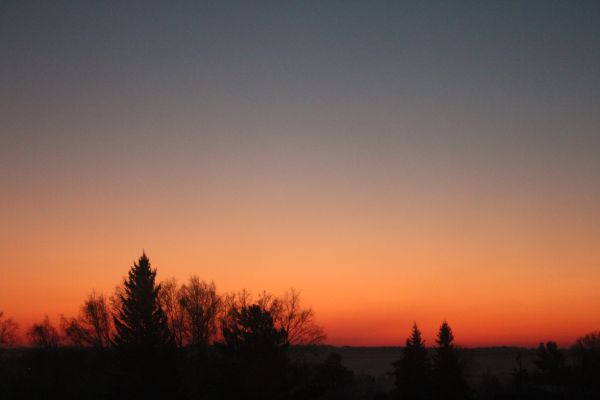 An hour before sunrise... - Astrophotography