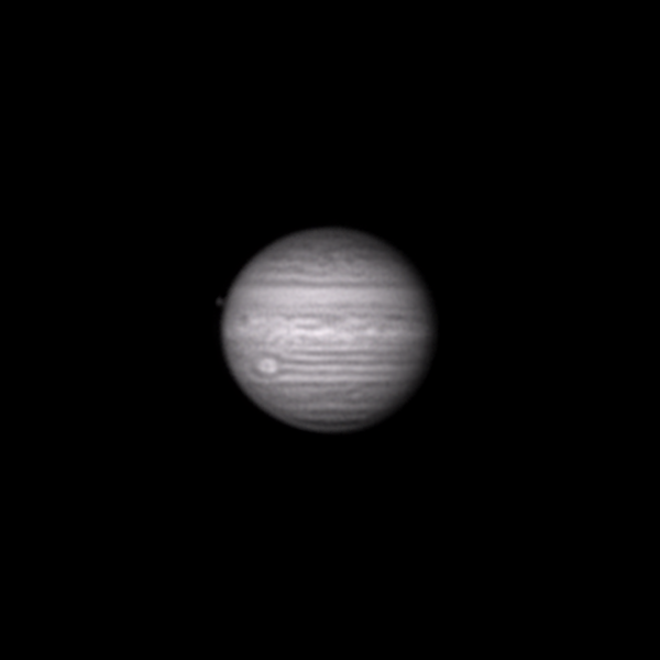 Jupiter and Callisto in the infrared range at a wavelength of 850 nm - Astrophotography